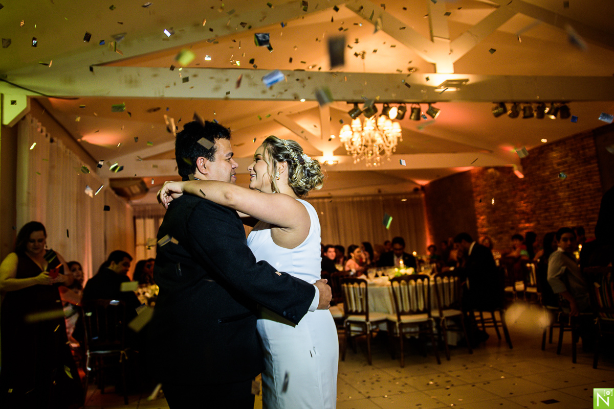 Igreja Nossa Senhora Nazaré, Wgoumert, Buffet Wgoumert, Cerimonial Kleanne Firemann, Arrazo Noivas, Chocola´j Cakes, Iluminação Cênica Equipamentos Flash, Dj Sax And Sounds, Fc Service Segurança
Bebidas Jambo Bebidas, Fotógrafo de casamento Al, Fotógrafo 