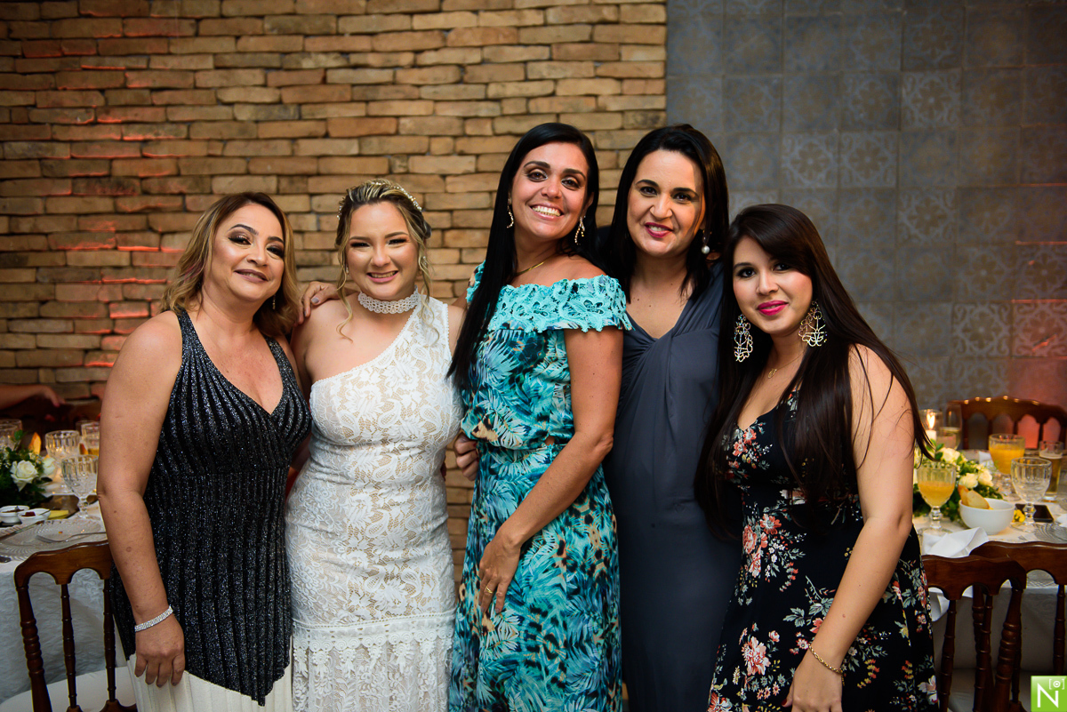 Igreja Nossa Senhora Nazaré, Wgoumert, Buffet Wgoumert, Cerimonial Kleanne Firemann, Arrazo Noivas, Chocola´j Cakes, Iluminação Cênica Equipamentos Flash, Dj Sax And Sounds, Fc Service Segurança
Bebidas Jambo Bebidas, Fotógrafo de casamento Al, Fotógrafo 