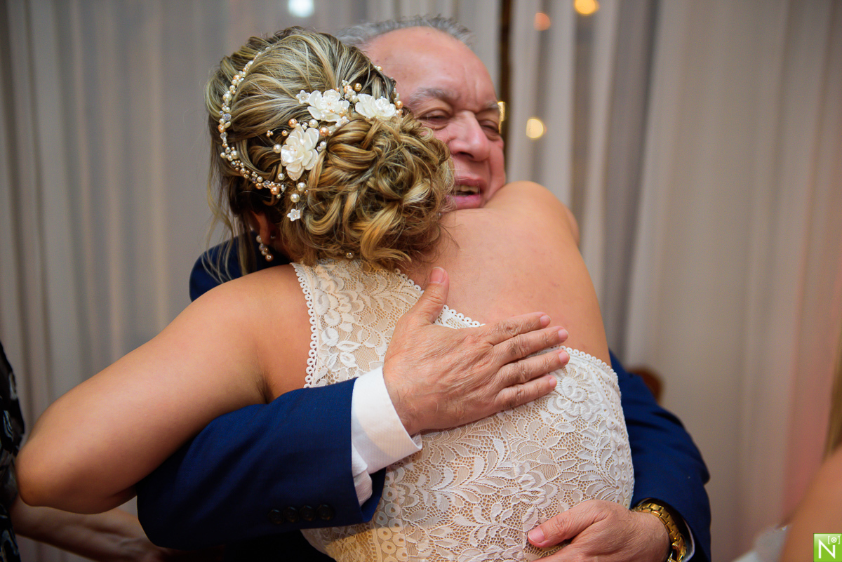 Igreja Nossa Senhora Nazaré, Wgoumert, Buffet Wgoumert, Cerimonial Kleanne Firemann, Arrazo Noivas, Chocola´j Cakes, Iluminação Cênica Equipamentos Flash, Dj Sax And Sounds, Fc Service Segurança
Bebidas Jambo Bebidas, Fotógrafo de casamento Al, Fotógrafo 