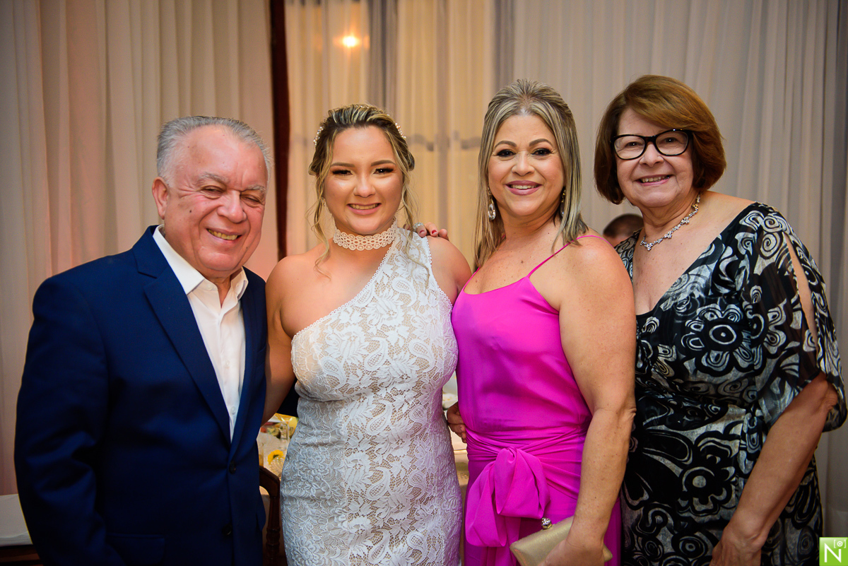 Igreja Nossa Senhora Nazaré, Wgoumert, Buffet Wgoumert, Cerimonial Kleanne Firemann, Arrazo Noivas, Chocola´j Cakes, Iluminação Cênica Equipamentos Flash, Dj Sax And Sounds, Fc Service Segurança
Bebidas Jambo Bebidas, Fotógrafo de casamento Al, Fotógrafo 