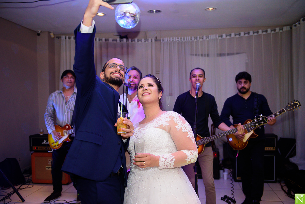 Cerimonia e Recepção: Picui, Wgoumert, Buffet Wgoumert, Arrazo Noivas, Banda: Som de Vinil mcz, DJ: Saulo Richard, Make e Hair: Aninha Lyra, 
Traje noivo: Vert Rouge Sophistige, Fotógrafo de casamento Al,
