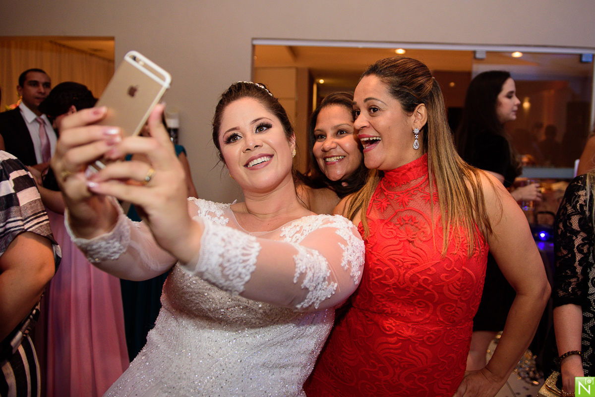 Cerimonia e Recepção: Picui, Wgoumert, Buffet Wgoumert, Arrazo Noivas, Banda: Som de Vinil mcz, DJ: Saulo Richard, Make e Hair: Aninha Lyra, 
Traje noivo: Vert Rouge Sophistige, Fotógrafo de casamento Al,
