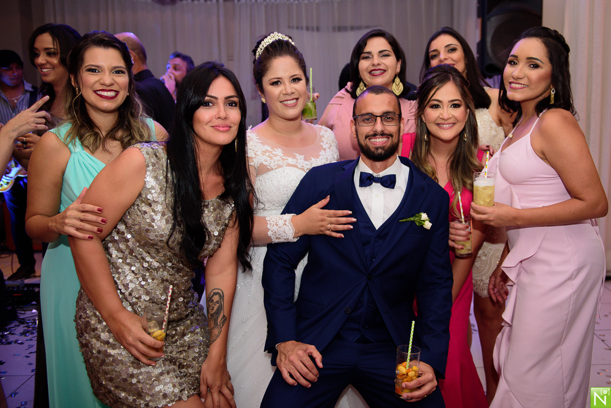 Cerimonia e Recepção: Picui, Wgoumert, Buffet Wgoumert, Arrazo Noivas, Banda: Som de Vinil mcz, DJ: Saulo Richard, Make e Hair: Aninha Lyra, 
Traje noivo: Vert Rouge Sophistige, Fotógrafo de casamento Al,
