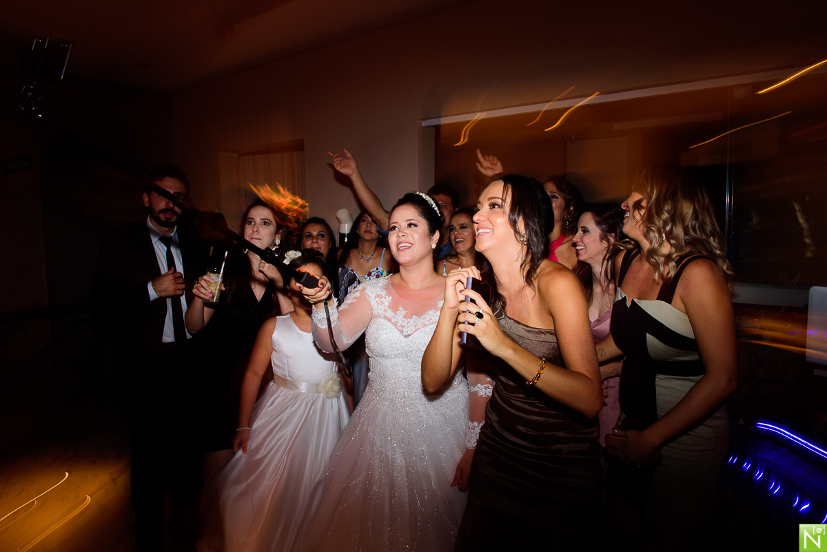 Cerimonia e Recepção: Picui, Wgoumert, Buffet Wgoumert, Arrazo Noivas, Banda: Som de Vinil mcz, DJ: Saulo Richard, Make e Hair: Aninha Lyra, 
Traje noivo: Vert Rouge Sophistige, Fotógrafo de casamento Al,
