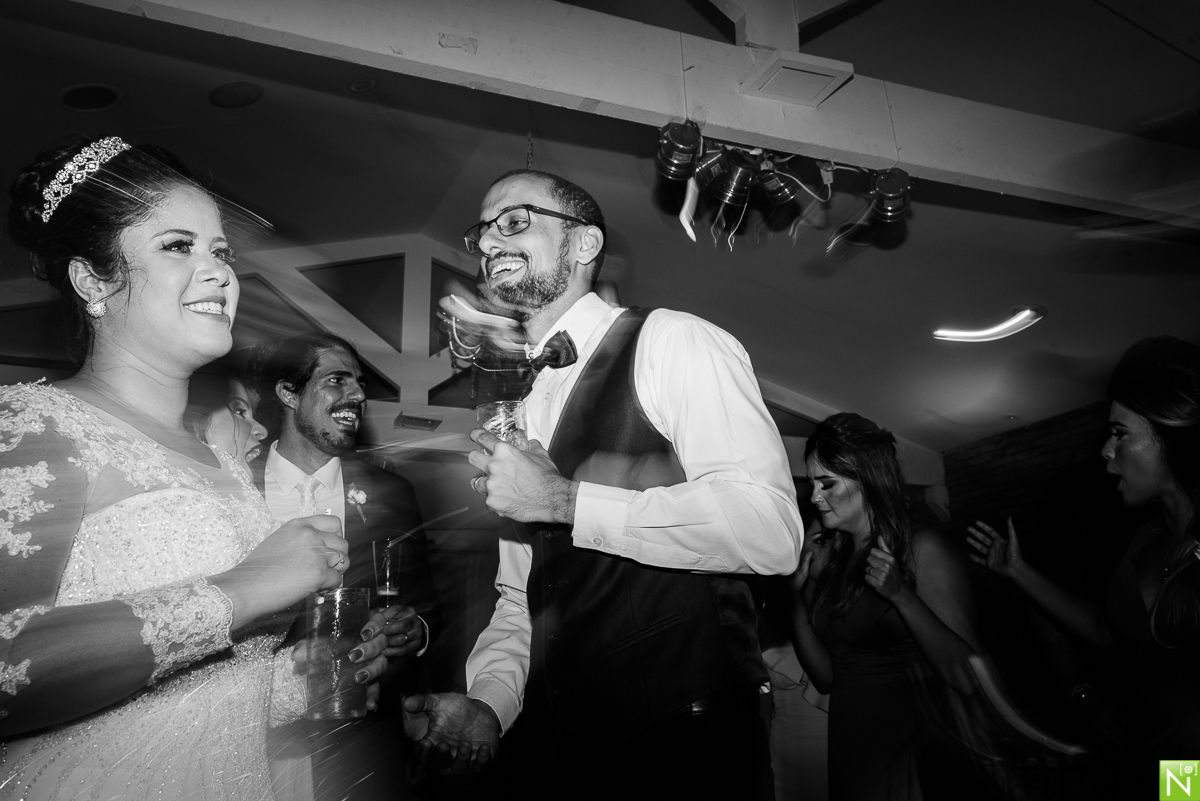 Cerimonia e Recepção: Picui, Wgoumert, Buffet Wgoumert, Arrazo Noivas, Banda: Som de Vinil mcz, DJ: Saulo Richard, Make e Hair: Aninha Lyra, 
Traje noivo: Vert Rouge Sophistige, Fotógrafo de casamento Al,
