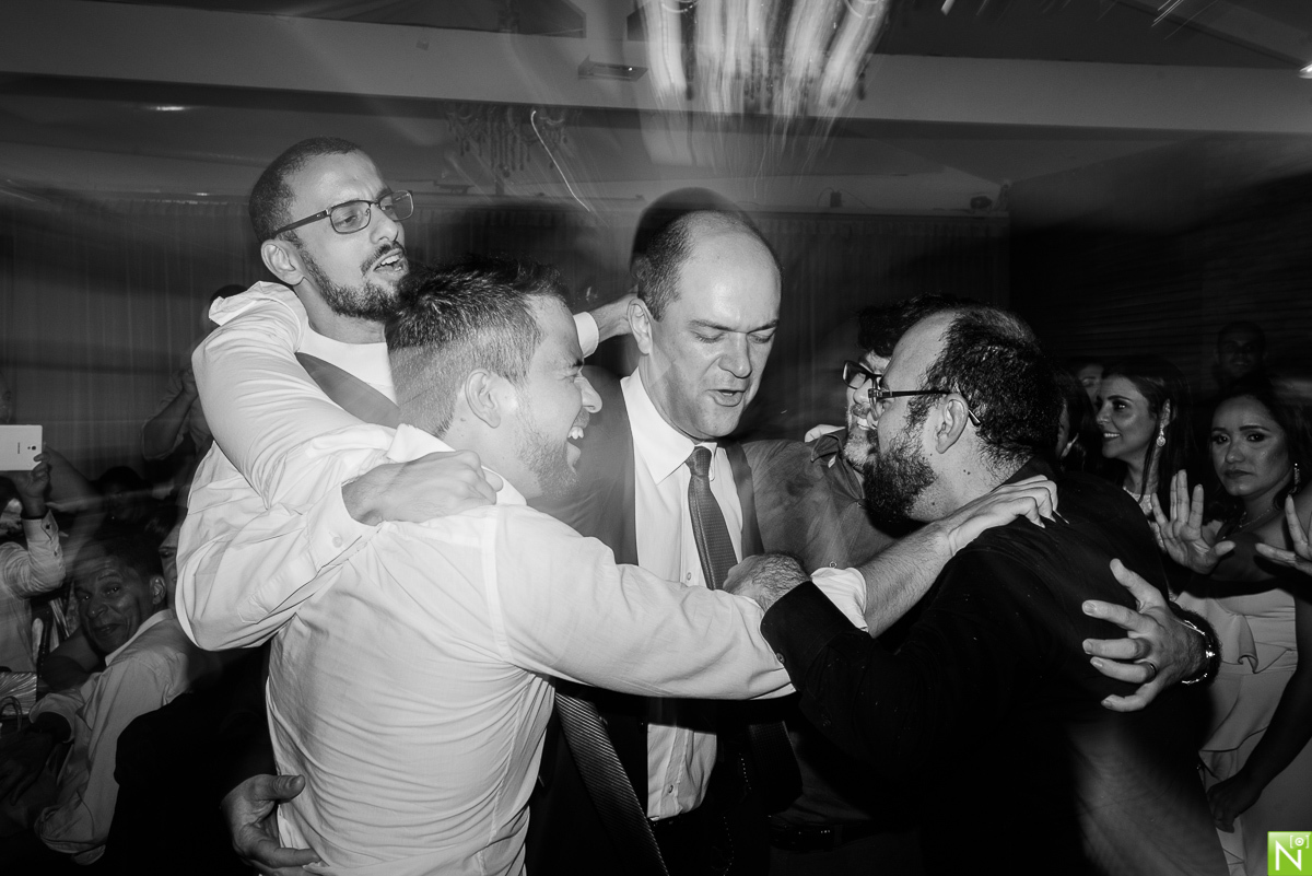 Cerimonia e Recepção: Picui, Wgoumert, Buffet Wgoumert, Arrazo Noivas, Banda: Som de Vinil mcz, DJ: Saulo Richard, Make e Hair: Aninha Lyra, 
Traje noivo: Vert Rouge Sophistige, Fotógrafo de casamento Al,
