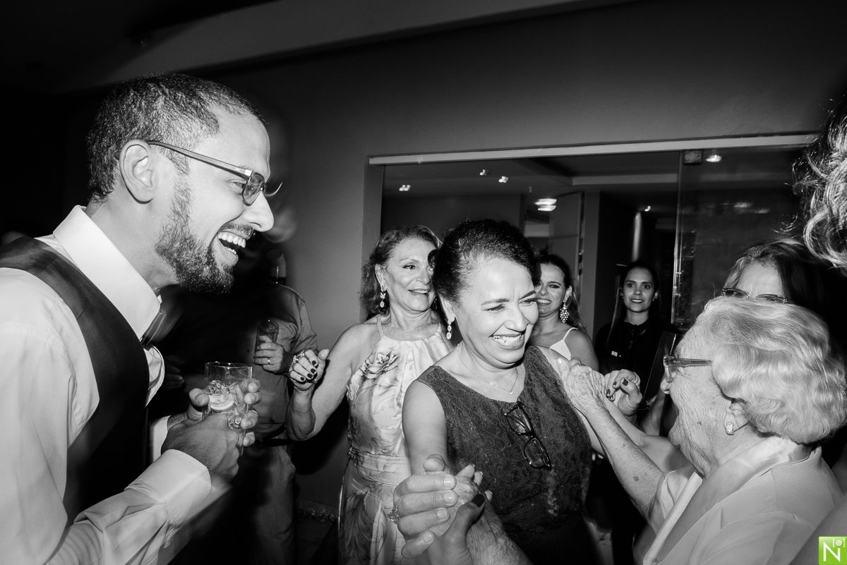 Cerimonia e Recepção: Picui, Wgoumert, Buffet Wgoumert, Arrazo Noivas, Banda: Som de Vinil mcz, DJ: Saulo Richard, Make e Hair: Aninha Lyra, 
Traje noivo: Vert Rouge Sophistige, Fotógrafo de casamento Al,
