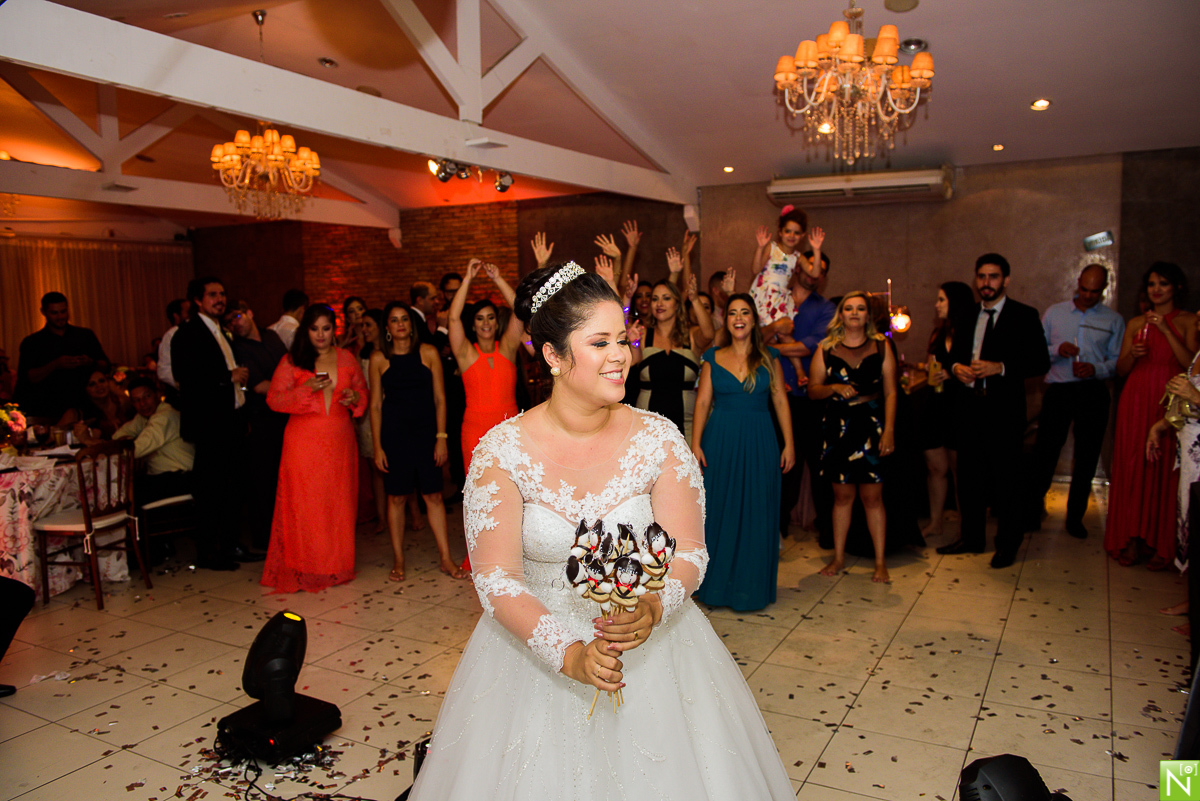 Cerimonia e Recepção: Picui, Wgoumert, Buffet Wgoumert, Arrazo Noivas, Banda: Som de Vinil mcz, DJ: Saulo Richard, Make e Hair: Aninha Lyra, 
Traje noivo: Vert Rouge Sophistige, Fotógrafo de casamento Al,
