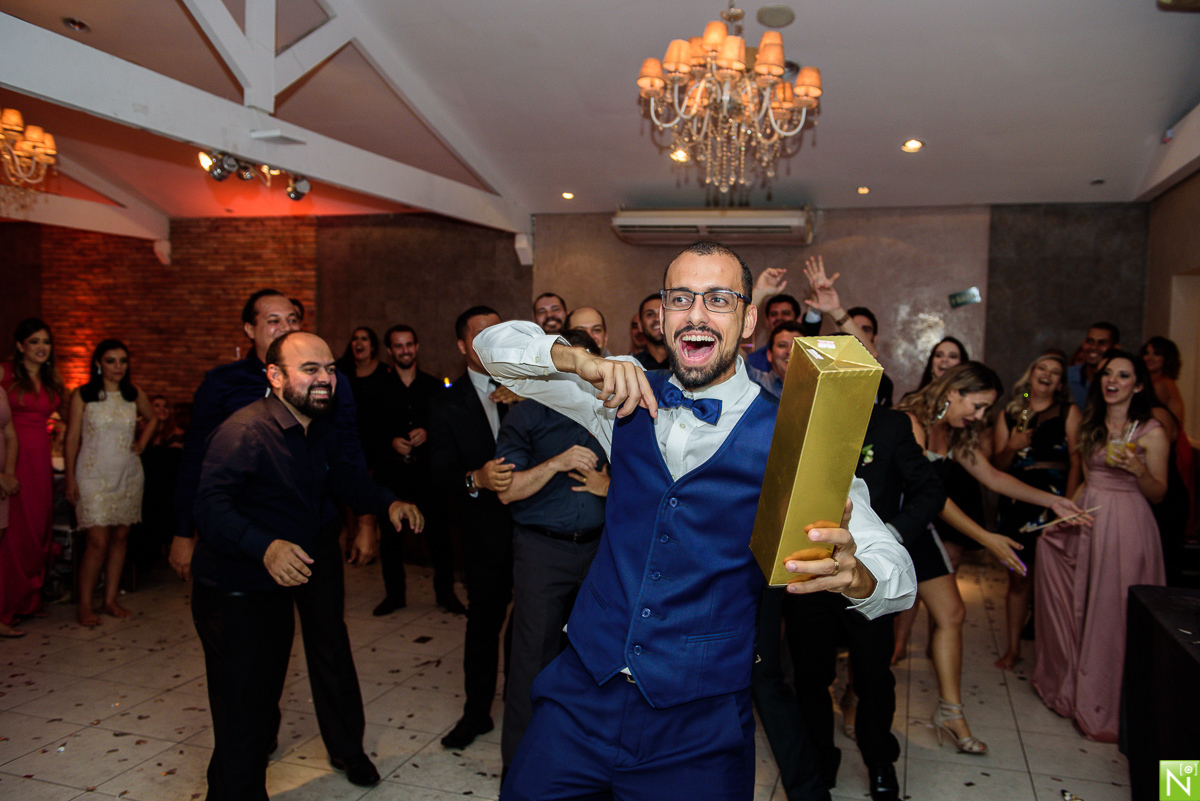 Cerimonia e Recepção: Picui, Wgoumert, Buffet Wgoumert, Arrazo Noivas, Banda: Som de Vinil mcz, DJ: Saulo Richard, Make e Hair: Aninha Lyra, 
Traje noivo: Vert Rouge Sophistige, Fotógrafo de casamento Al,
