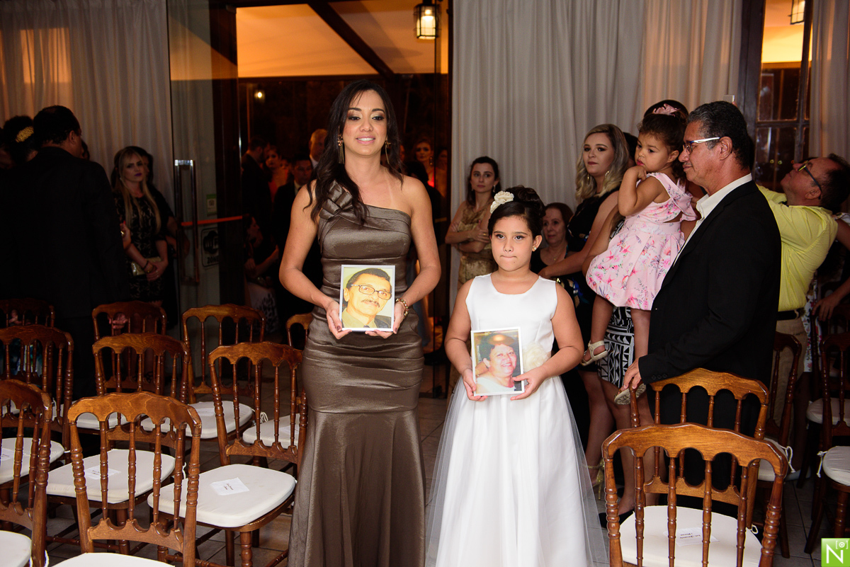 Cerimonia e Recepção: Picui, Wgoumert, Buffet Wgoumert, Arrazo Noivas, Banda: Som de Vinil mcz, DJ: Saulo Richard, Make e Hair: Aninha Lyra, 
Traje noivo: Vert Rouge Sophistige, Fotógrafo de casamento Al,
