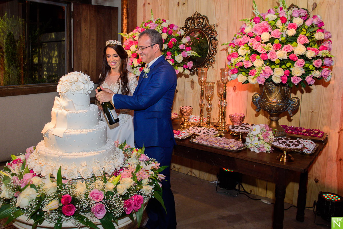 Fotógrafo de casamento Al, Igreja Santa Catarina de Labouré, Recepção e Buffet: Sabatelli, Manu Toledo, Paulo Lemer, Make Luana Souza, Hair Janaína Cabelos, Alfa Cerimonial, Vert  Rouge, DJ Alan Dias, Decoração Aline Chaves, Joseane bem Casados, Bolo Deli