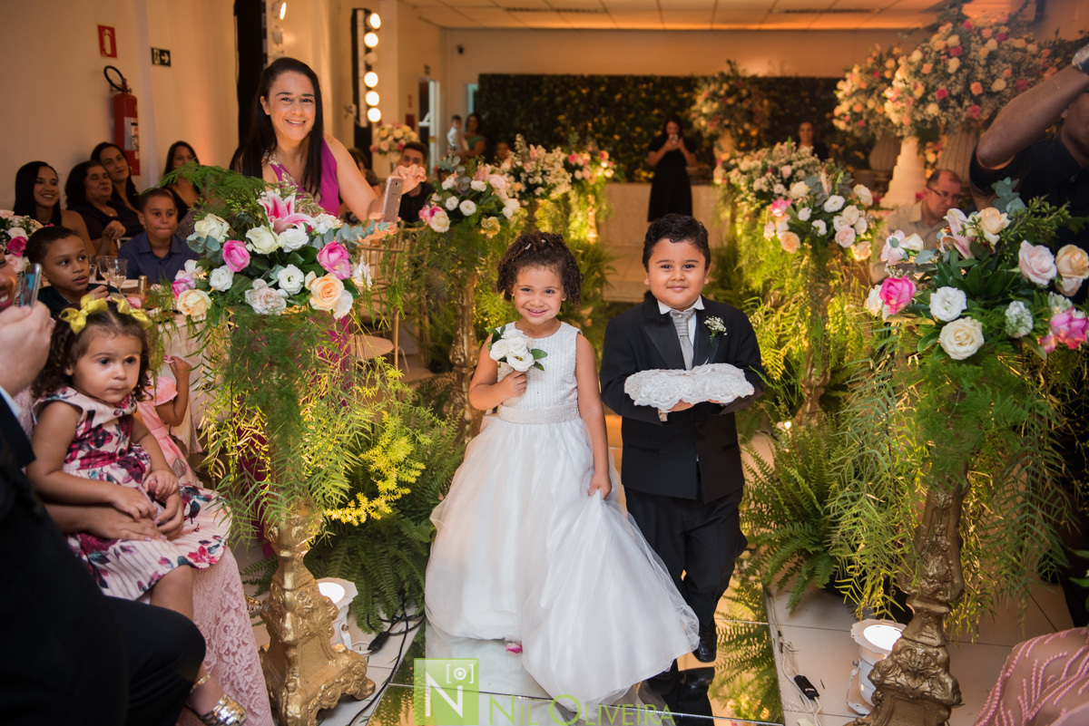 Cerimônia e recepção na Igreja Batista El Shaddai, Lili Lemos Cerimonial, Buffet Destak, Make: Thais Damásio, Iluminação Tech Solução, Buffet Destak, Móveis Garrote
Decoradora Nazedy, Vestido Neide Freire, Fotógrafo de casamento Maceió, Fotógrafo Maceió, 