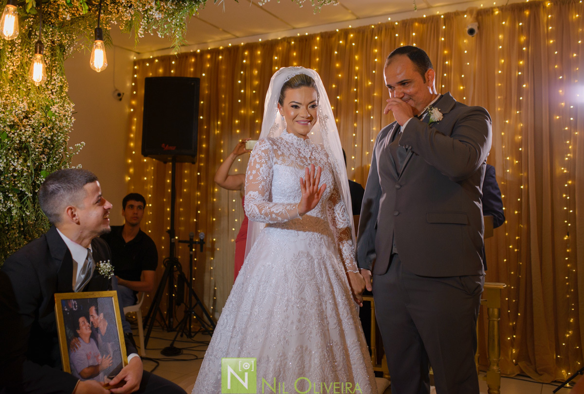 Cerimônia e recepção na Igreja Batista El Shaddai, Lili Lemos Cerimonial, Buffet Destak, Make: Thais Damásio, Iluminação Tech Solução, Buffet Destak, Móveis Garrote
Decoradora Nazedy, Vestido Neide Freire, Fotógrafo de casamento Maceió, Fotógrafo Maceió, 