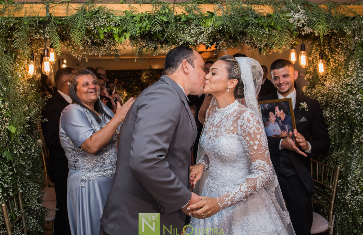 Cerimônia e recepção na Igreja Batista El Shaddai, Lili Lemos Cerimonial, Buffet Destak, Make: Thais Damásio, Iluminação Tech Solução, Buffet Destak, Móveis Garrote
Decoradora Nazedy, Vestido Neide Freire, Fotógrafo de casamento Maceió, Fotógrafo Maceió, 