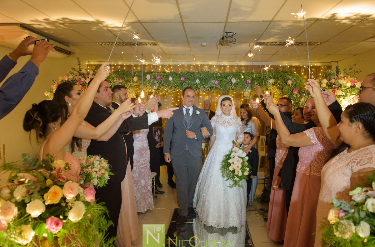 Cerimônia e recepção na Igreja Batista El Shaddai, Lili Lemos Cerimonial, Buffet Destak, Make: Thais Damásio, Iluminação Tech Solução, Buffet Destak, Móveis Garrote
Decoradora Nazedy, Vestido Neide Freire, Fotógrafo de casamento Maceió, Fotógrafo Maceió, 