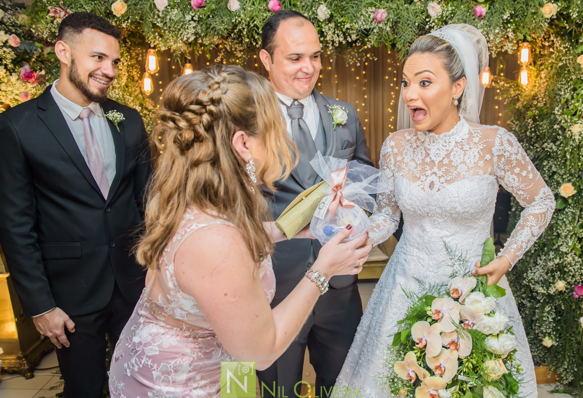 Cerimônia e recepção na Igreja Batista El Shaddai, Lili Lemos Cerimonial, Buffet Destak, Make: Thais Damásio, Iluminação Tech Solução, Buffet Destak, Móveis Garrote
Decoradora Nazedy, Vestido Neide Freire, Fotógrafo de casamento Maceió, Fotógrafo Maceió, 