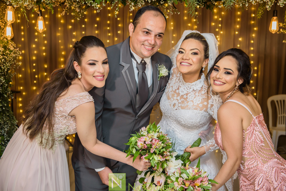 Cerimônia e recepção na Igreja Batista El Shaddai, Lili Lemos Cerimonial, Buffet Destak, Make: Thais Damásio, Iluminação Tech Solução, Buffet Destak, Móveis Garrote
Decoradora Nazedy, Vestido Neide Freire, Fotógrafo de casamento Maceió, Fotógrafo Maceió, 