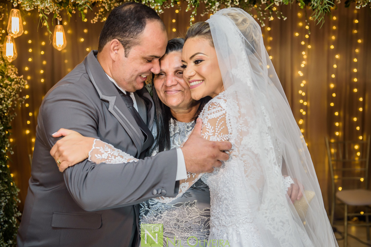 Cerimônia e recepção na Igreja Batista El Shaddai, Lili Lemos Cerimonial, Buffet Destak, Make: Thais Damásio, Iluminação Tech Solução, Buffet Destak, Móveis Garrote
Decoradora Nazedy, Vestido Neide Freire, Fotógrafo de casamento Maceió, Fotógrafo Maceió, 