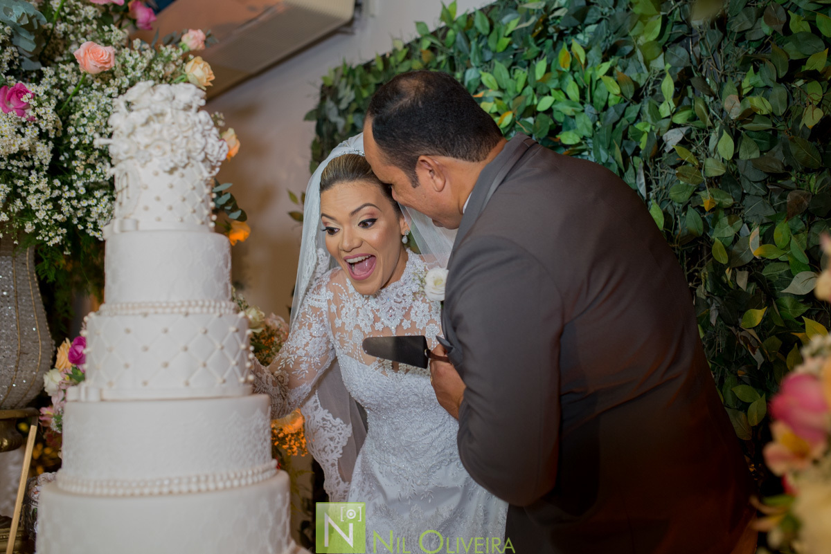 Cerimônia e recepção na Igreja Batista El Shaddai, Lili Lemos Cerimonial, Buffet Destak, Make: Thais Damásio, Iluminação Tech Solução, Buffet Destak, Móveis Garrote
Decoradora Nazedy, Vestido Neide Freire, Fotógrafo de casamento Maceió, Fotógrafo Maceió, 