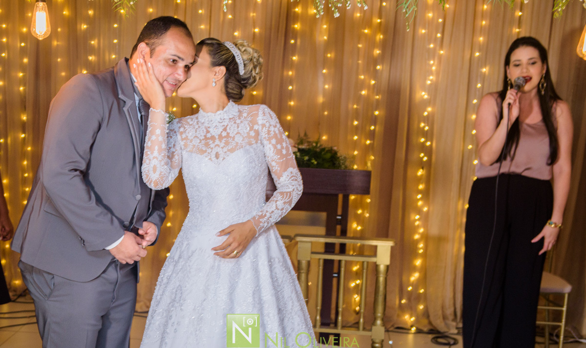 Cerimônia e recepção na Igreja Batista El Shaddai, Lili Lemos Cerimonial, Buffet Destak, Make: Thais Damásio, Iluminação Tech Solução, Buffet Destak, Móveis Garrote
Decoradora Nazedy, Vestido Neide Freire, Fotógrafo de casamento Maceió, Fotógrafo Maceió, 