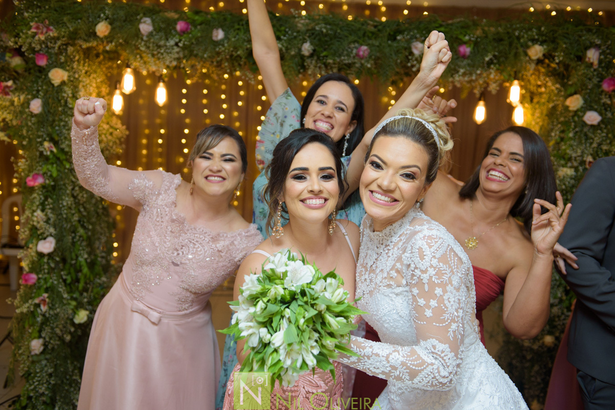 Cerimônia e recepção na Igreja Batista El Shaddai, Lili Lemos Cerimonial, Buffet Destak, Make: Thais Damásio, Iluminação Tech Solução, Buffet Destak, Móveis Garrote
Decoradora Nazedy, Vestido Neide Freire, Fotógrafo de casamento Maceió, Fotógrafo Maceió, 