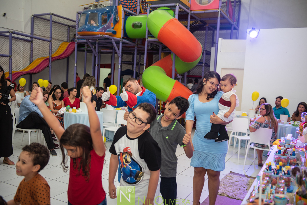 Fotógrafo de aniversário Maceió, Fotógrafo Maceió, salão de festa piroetta, fotos criativas de casamento, fotos criativas pré wedding, trash the dress Maceió, wesley bolos, wesley bolos maceió
