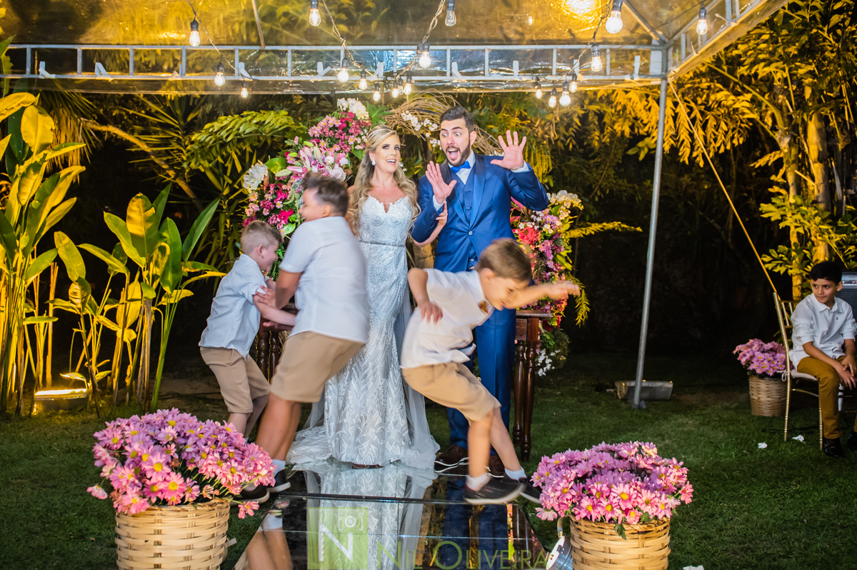 Fotógrafo de casamento Maceió, Cerimônia e Recepção Espaço Agenda, Decoração Isis Reis Decor, Vivi Araújo Assessoria, Flores mais Buquê, Vestido da Noiva I Love Vestidos, Buffet Ana Costas, Música para Casamentos Grupo Pra Sonhar, Sowbar Itinerante