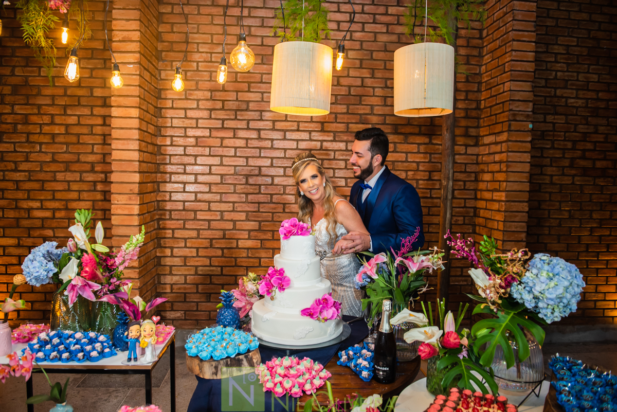 Fotógrafo de casamento Maceió, Cerimônia e Recepção Espaço Agenda, Decoração Isis Reis Decor, Vivi Araújo Assessoria, Flores mais Buquê, Vestido da Noiva I Love Vestidos, Buffet Ana Costas, Música para Casamentos Grupo Pra Sonhar, Sowbar Itinerante