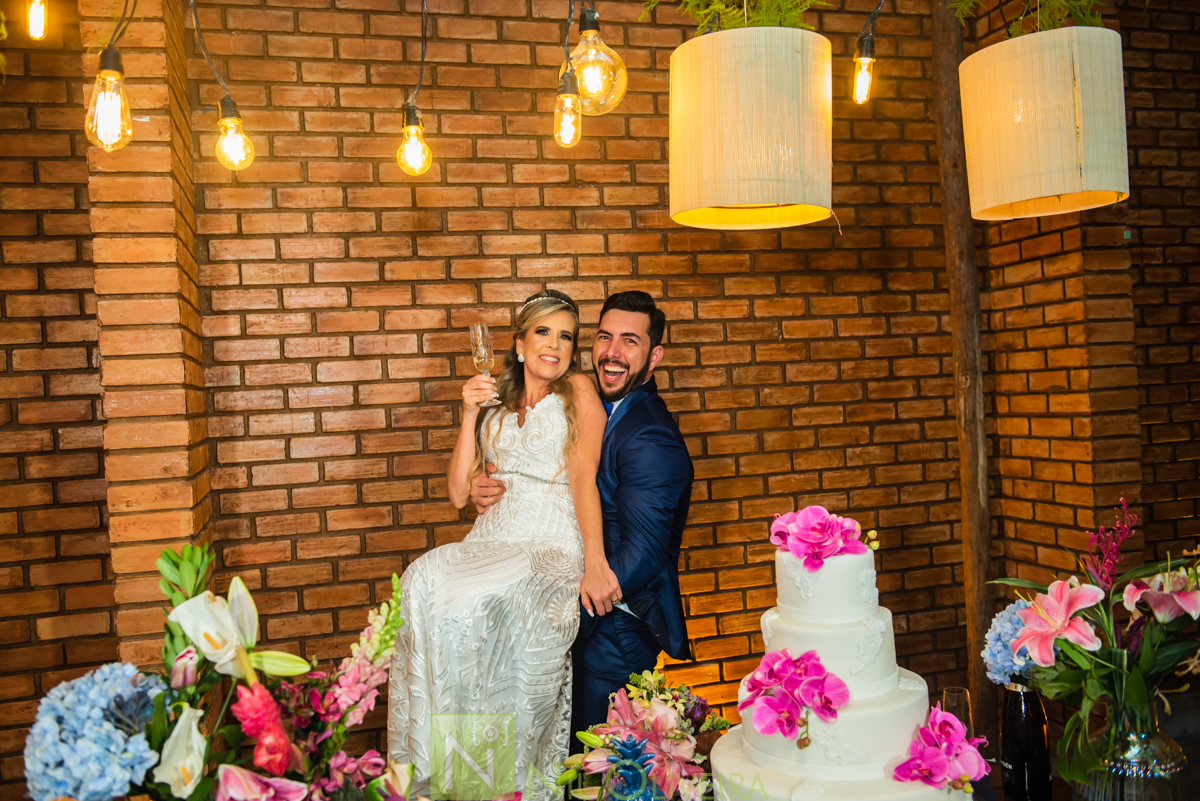 Fotógrafo de casamento Maceió, Cerimônia e Recepção Espaço Agenda, Decoração Isis Reis Decor, Vivi Araújo Assessoria, Flores mais Buquê, Vestido da Noiva I Love Vestidos, Buffet Ana Costas, Música para Casamentos Grupo Pra Sonhar, Sowbar Itinerante