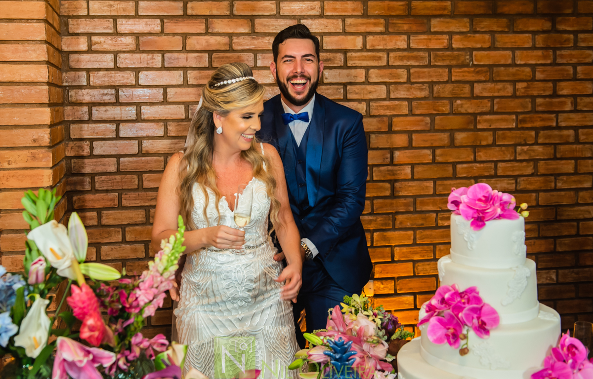 Fotógrafo de casamento Maceió, Cerimônia e Recepção Espaço Agenda, Decoração Isis Reis Decor, Vivi Araújo Assessoria, Flores mais Buquê, Vestido da Noiva I Love Vestidos, Buffet Ana Costas, Música para Casamentos Grupo Pra Sonhar, Sowbar Itinerante