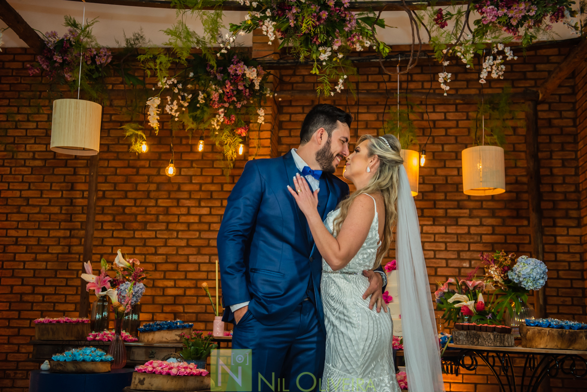 Fotógrafo de casamento Maceió, Cerimônia e Recepção Espaço Agenda, Decoração Isis Reis Decor, Vivi Araújo Assessoria, Flores mais Buquê, Vestido da Noiva I Love Vestidos, Buffet Ana Costas, Música para Casamentos Grupo Pra Sonhar, Sowbar Itinerante