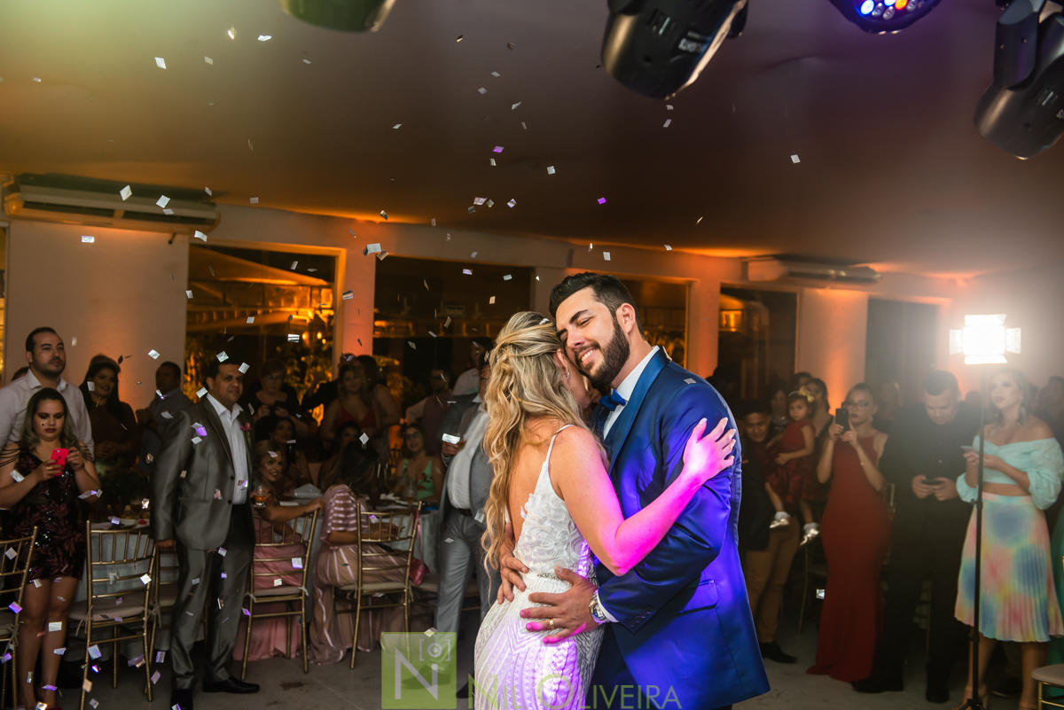 Fotógrafo de casamento Maceió, Cerimônia e Recepção Espaço Agenda, Decoração Isis Reis Decor, Vivi Araújo Assessoria, Flores mais Buquê, Vestido da Noiva I Love Vestidos, Buffet Ana Costas, Música para Casamentos Grupo Pra Sonhar, Sowbar Itinerante