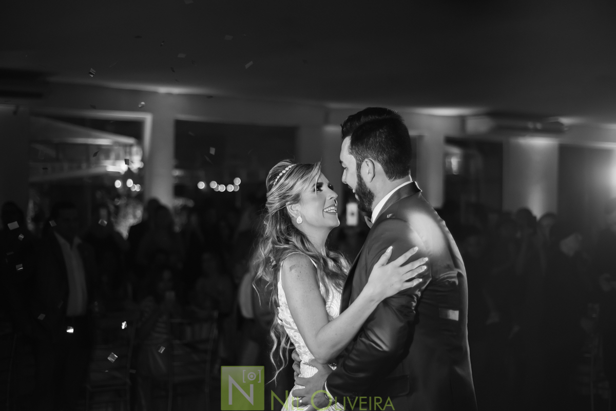 Fotógrafo de casamento Maceió, Cerimônia e Recepção Espaço Agenda, Decoração Isis Reis Decor, Vivi Araújo Assessoria, Flores mais Buquê, Vestido da Noiva I Love Vestidos, Buffet Ana Costas, Música para Casamentos Grupo Pra Sonhar, Sowbar Itinerante