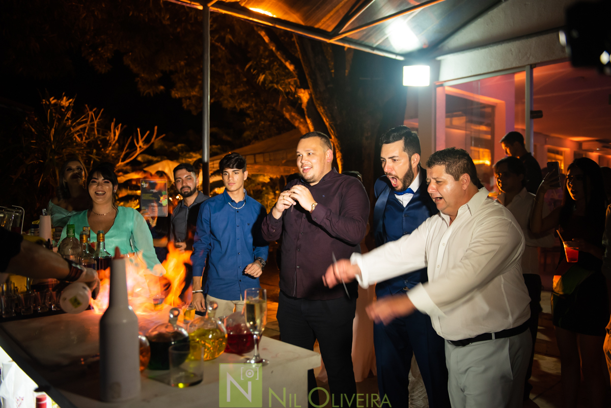 Fotógrafo de casamento Maceió, Cerimônia e Recepção Espaço Agenda, Decoração Isis Reis Decor, Vivi Araújo Assessoria, Flores mais Buquê, Vestido da Noiva I Love Vestidos, Buffet Ana Costas, Música para Casamentos Grupo Pra Sonhar, Sowbar Itinerante