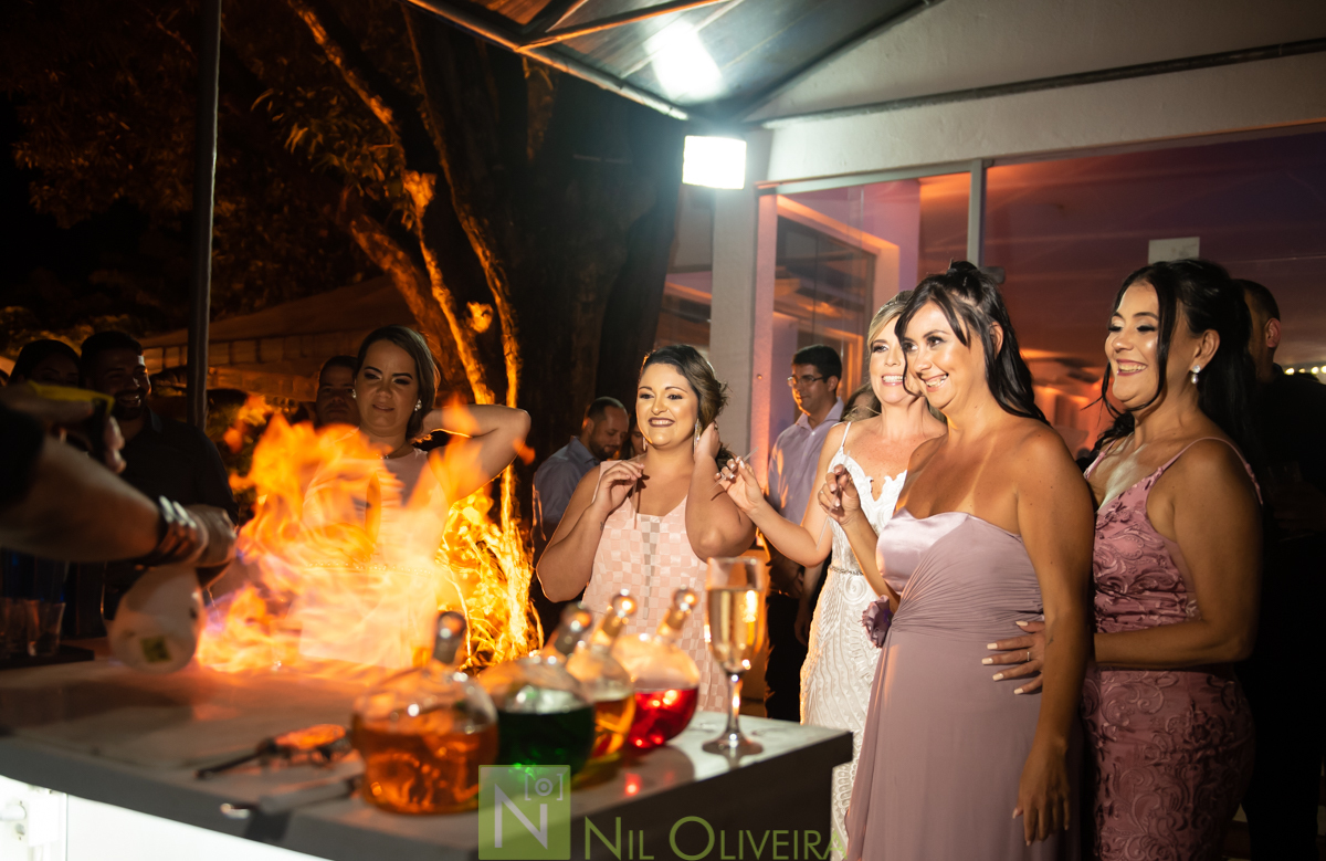 Fotógrafo de casamento Maceió, Cerimônia e Recepção Espaço Agenda, Decoração Isis Reis Decor, Vivi Araújo Assessoria, Flores mais Buquê, Vestido da Noiva I Love Vestidos, Buffet Ana Costas, Música para Casamentos Grupo Pra Sonhar, Sowbar Itinerante