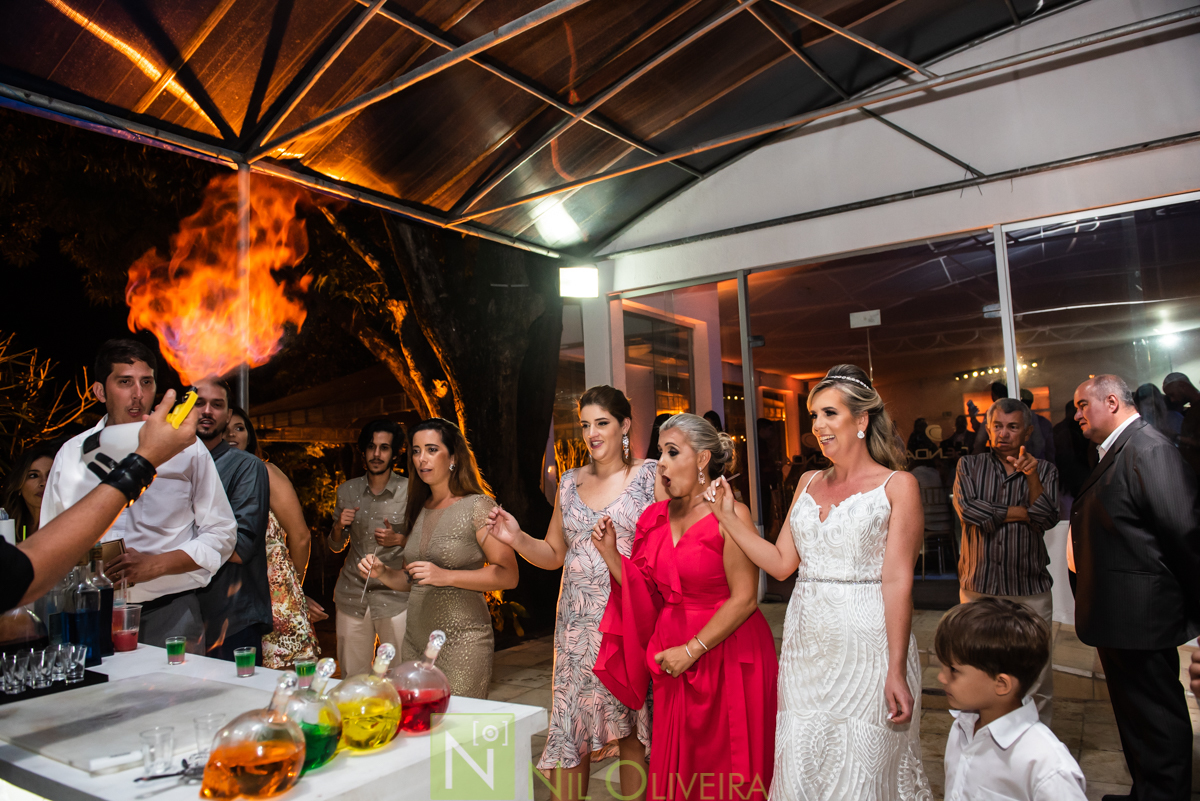 Fotógrafo de casamento Maceió, Cerimônia e Recepção Espaço Agenda, Decoração Isis Reis Decor, Vivi Araújo Assessoria, Flores mais Buquê, Vestido da Noiva I Love Vestidos, Buffet Ana Costas, Música para Casamentos Grupo Pra Sonhar, Sowbar Itinerante