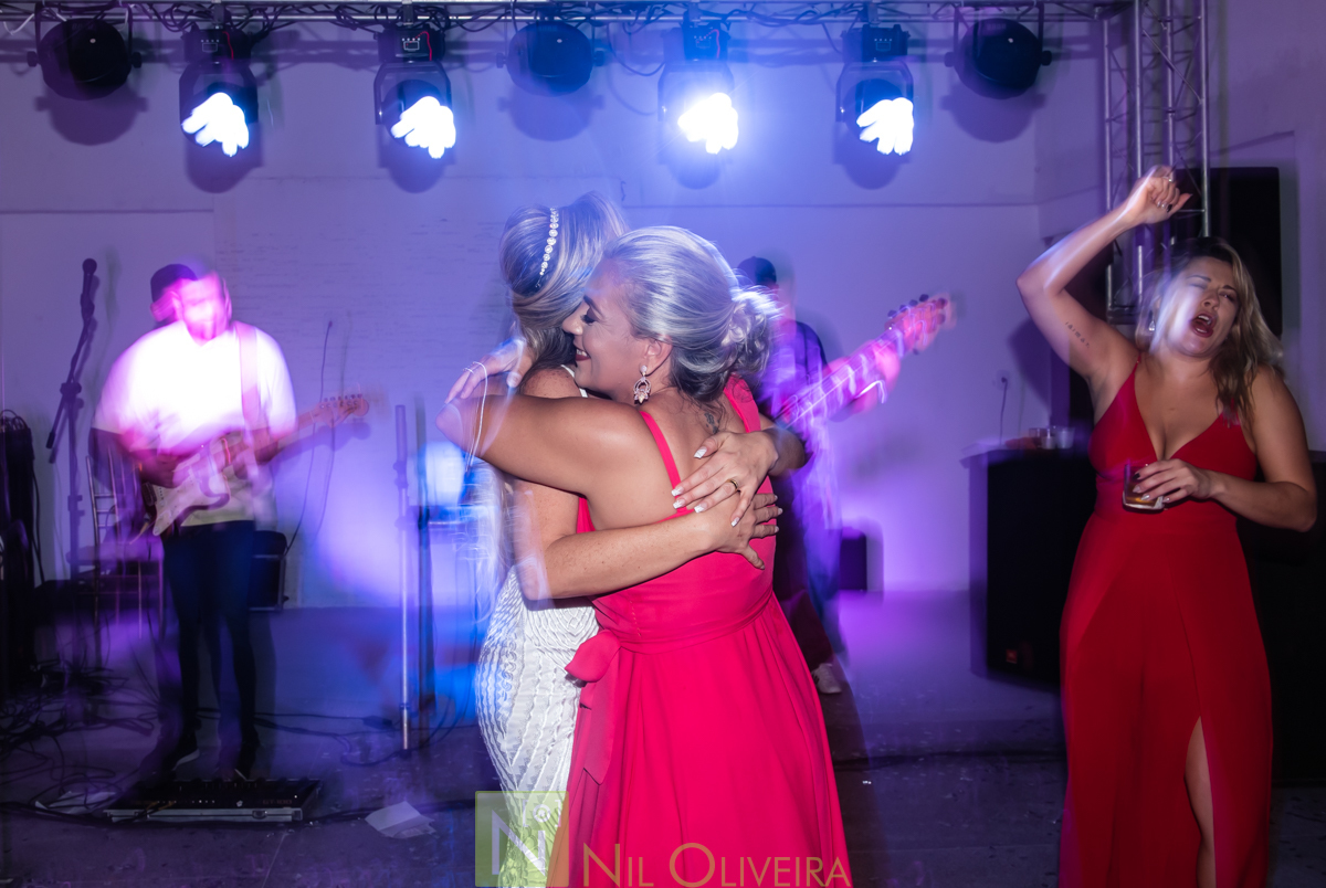 Fotógrafo de casamento Maceió, Cerimônia e Recepção Espaço Agenda, Decoração Isis Reis Decor, Vivi Araújo Assessoria, Flores mais Buquê, Vestido da Noiva I Love Vestidos, Buffet Ana Costas, Música para Casamentos Grupo Pra Sonhar, Sowbar Itinerante