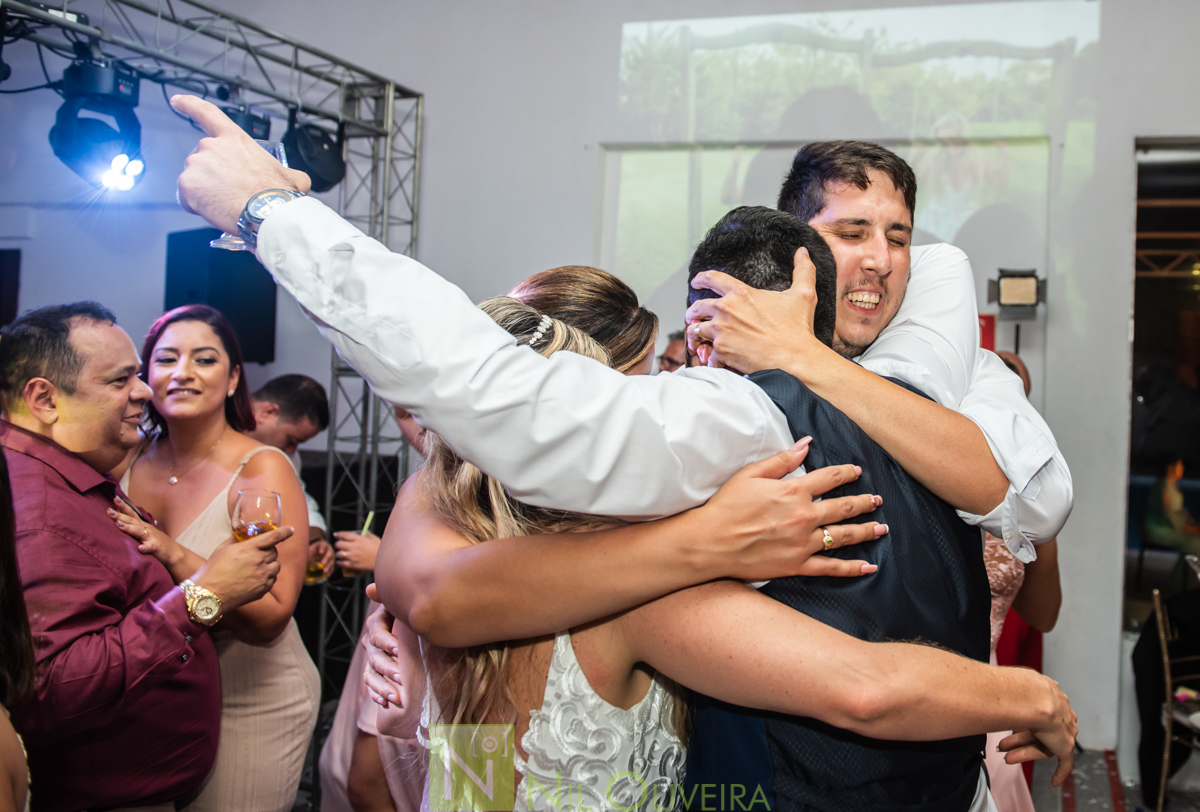 Fotógrafo de casamento Maceió, Cerimônia e Recepção Espaço Agenda, Decoração Isis Reis Decor, Vivi Araújo Assessoria, Flores mais Buquê, Vestido da Noiva I Love Vestidos, Buffet Ana Costas, Música para Casamentos Grupo Pra Sonhar, Sowbar Itinerante