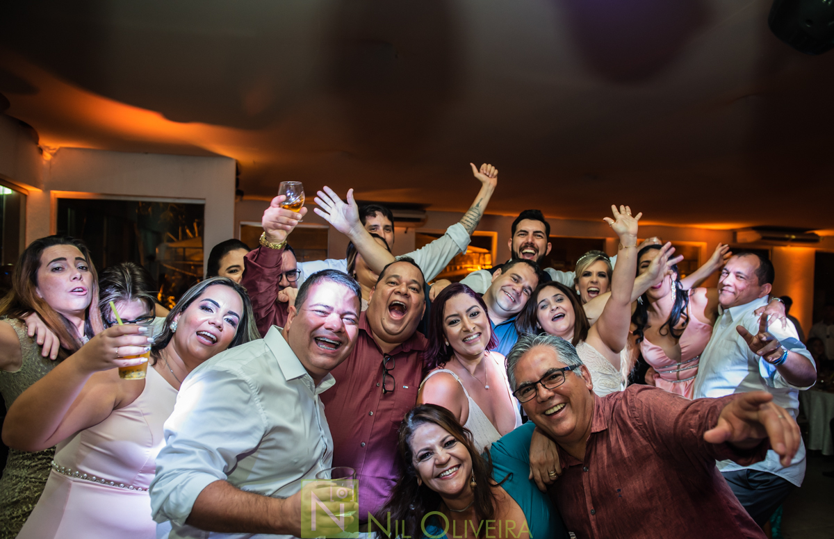 Fotógrafo de casamento Maceió, Cerimônia e Recepção Espaço Agenda, Decoração Isis Reis Decor, Vivi Araújo Assessoria, Flores mais Buquê, Vestido da Noiva I Love Vestidos, Buffet Ana Costas, Música para Casamentos Grupo Pra Sonhar, Sowbar Itinerante