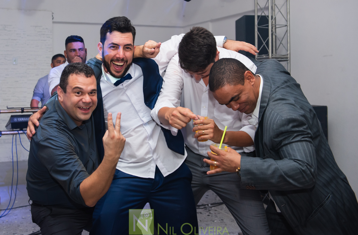 Fotógrafo de casamento Maceió, Cerimônia e Recepção Espaço Agenda, Decoração Isis Reis Decor, Vivi Araújo Assessoria, Flores mais Buquê, Vestido da Noiva I Love Vestidos, Buffet Ana Costas, Música para Casamentos Grupo Pra Sonhar, Sowbar Itinerante