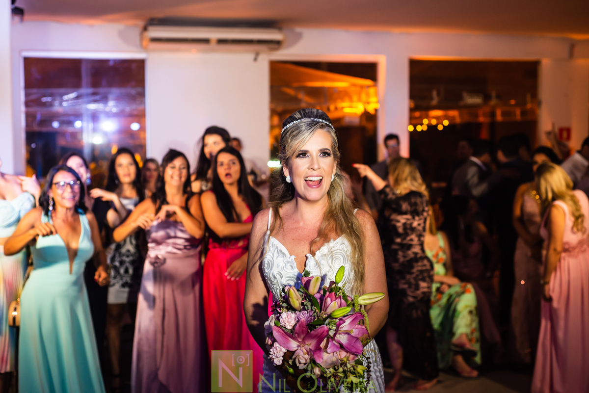 Fotógrafo de casamento Maceió, Cerimônia e Recepção Espaço Agenda, Decoração Isis Reis Decor, Vivi Araújo Assessoria, Flores mais Buquê, Vestido da Noiva I Love Vestidos, Buffet Ana Costas, Música para Casamentos Grupo Pra Sonhar, Sowbar Itinerante