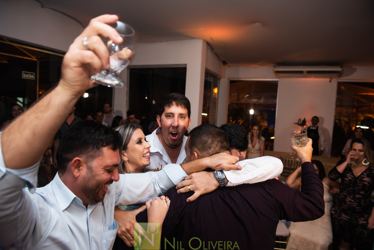 Fotógrafo de casamento Maceió, Cerimônia e Recepção Espaço Agenda, Decoração Isis Reis Decor, Vivi Araújo Assessoria, Flores mais Buquê, Vestido da Noiva I Love Vestidos, Buffet Ana Costas, Música para Casamentos Grupo Pra Sonhar, Sowbar Itinerante