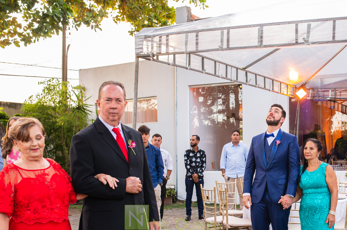 Fotógrafo de casamento Maceió, Cerimônia e Recepção Espaço Agenda, Decoração Isis Reis Decor, Vivi Araújo Assessoria, Flores mais Buquê, Vestido da Noiva I Love Vestidos, Buffet Ana Costas, Música para Casamentos Grupo Pra Sonhar, Sowbar Itinerante