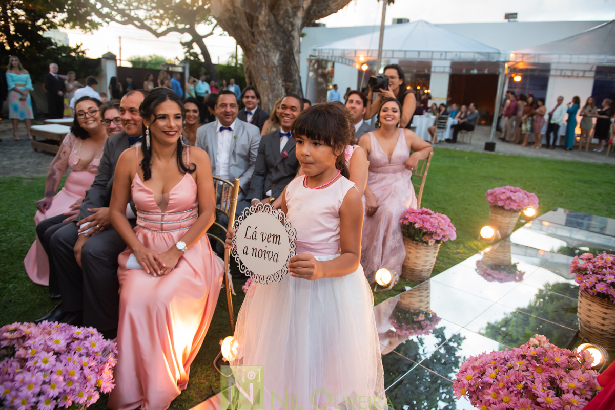 Fotógrafo de casamento Maceió, Cerimônia e Recepção Espaço Agenda, Decoração Isis Reis Decor, Vivi Araújo Assessoria, Flores mais Buquê, Vestido da Noiva I Love Vestidos, Buffet Ana Costas, Música para Casamentos Grupo Pra Sonhar, Sowbar Itinerante