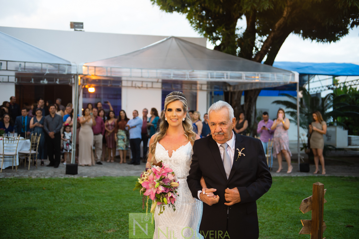 Fotógrafo de casamento Maceió, Cerimônia e Recepção Espaço Agenda, Decoração Isis Reis Decor, Vivi Araújo Assessoria, Flores mais Buquê, Vestido da Noiva I Love Vestidos, Buffet Ana Costas, Música para Casamentos Grupo Pra Sonhar, Sowbar Itinerante