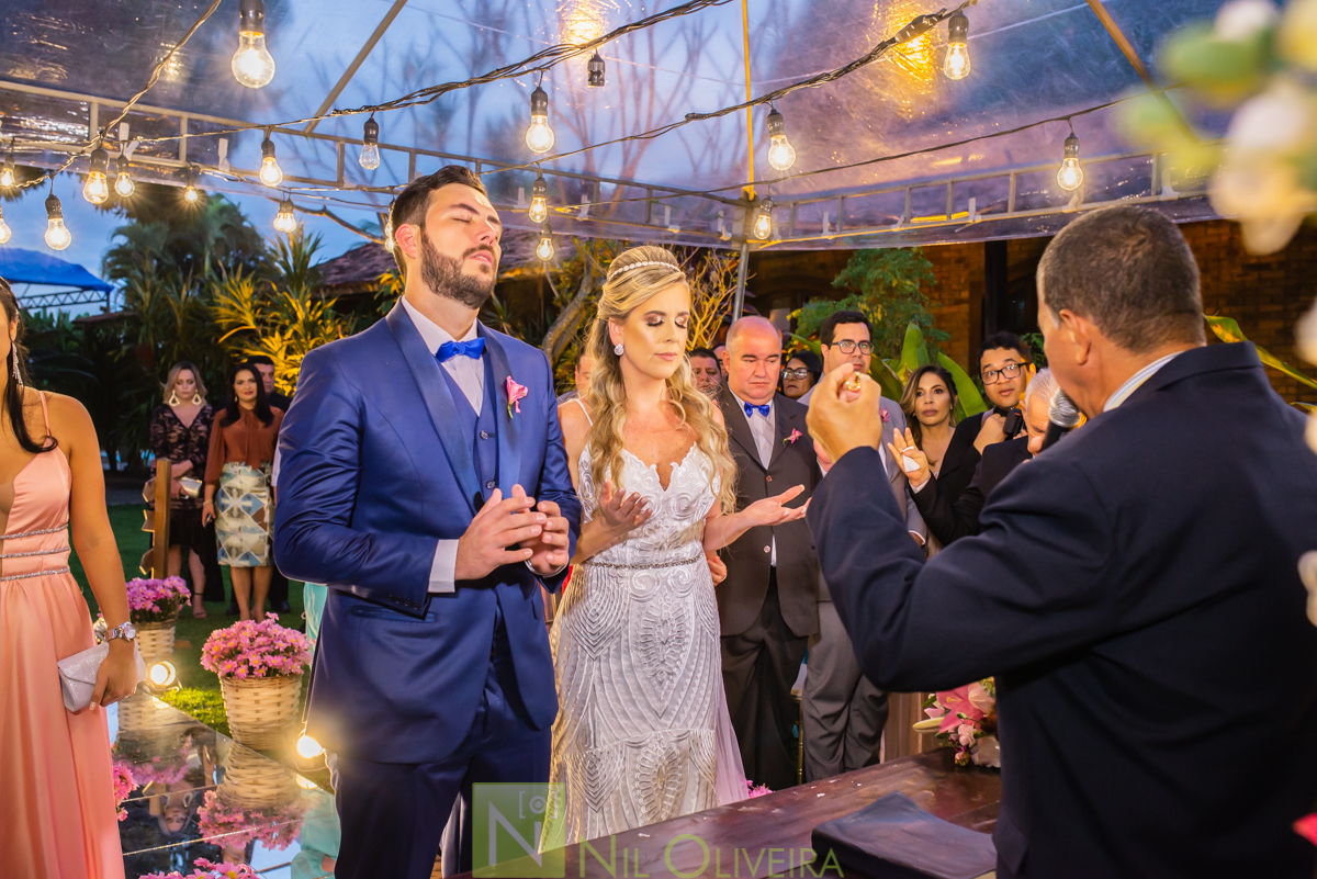 Fotógrafo de casamento Maceió, Cerimônia e Recepção Espaço Agenda, Decoração Isis Reis Decor, Vivi Araújo Assessoria, Flores mais Buquê, Vestido da Noiva I Love Vestidos, Buffet Ana Costas, Música para Casamentos Grupo Pra Sonhar, Sowbar Itinerante