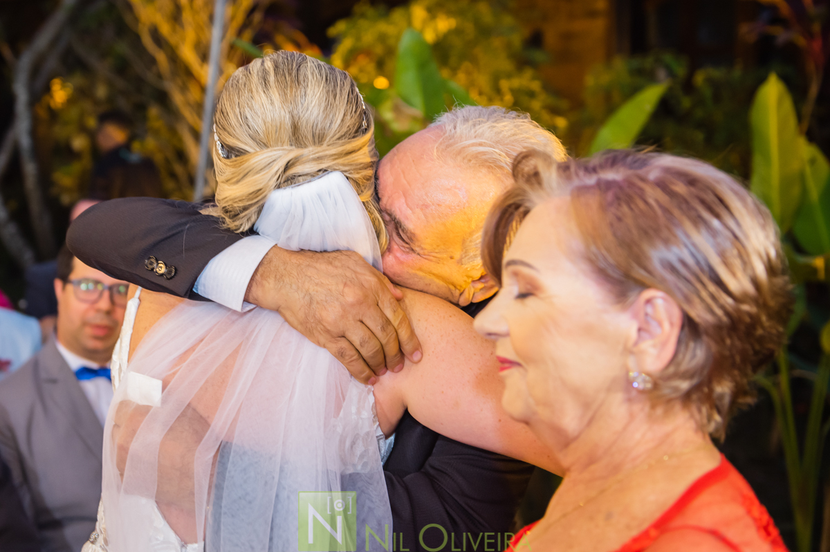 Fotógrafo de casamento Maceió, Cerimônia e Recepção Espaço Agenda, Decoração Isis Reis Decor, Vivi Araújo Assessoria, Flores mais Buquê, Vestido da Noiva I Love Vestidos, Buffet Ana Costas, Música para Casamentos Grupo Pra Sonhar, Sowbar Itinerante