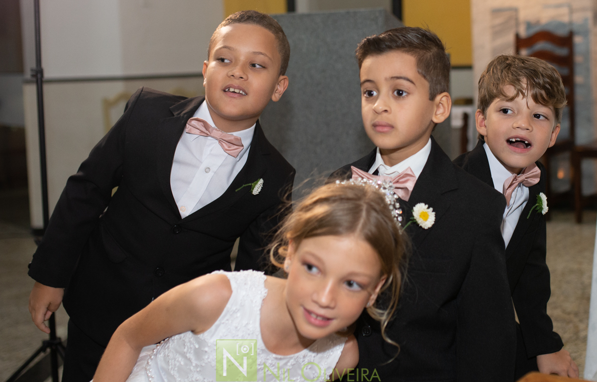 Recepção: Chez Marie, Rec Cerimonial, Decoração Jackson Júnior e Geraldo Barros, Cicero bolos Artísticos, Bem Casados Niedja Belo, Caipfruta Drinks, Locatto Móveis, Star Iluminação Cênica, Jambo Bebidas, Neide Freire, Make Luana Souza, Penteados da Deyse,