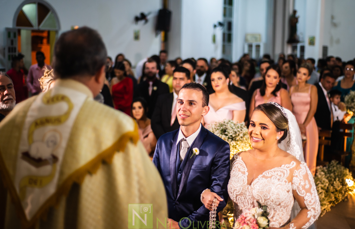 Recepção: Chez Marie, Rec Cerimonial, Decoração Jackson Júnior e Geraldo Barros, Cicero bolos Artísticos, Bem Casados Niedja Belo, Caipfruta Drinks, Locatto Móveis, Star Iluminação Cênica, Jambo Bebidas, Neide Freire, Make Luana Souza, Penteados da Deyse,