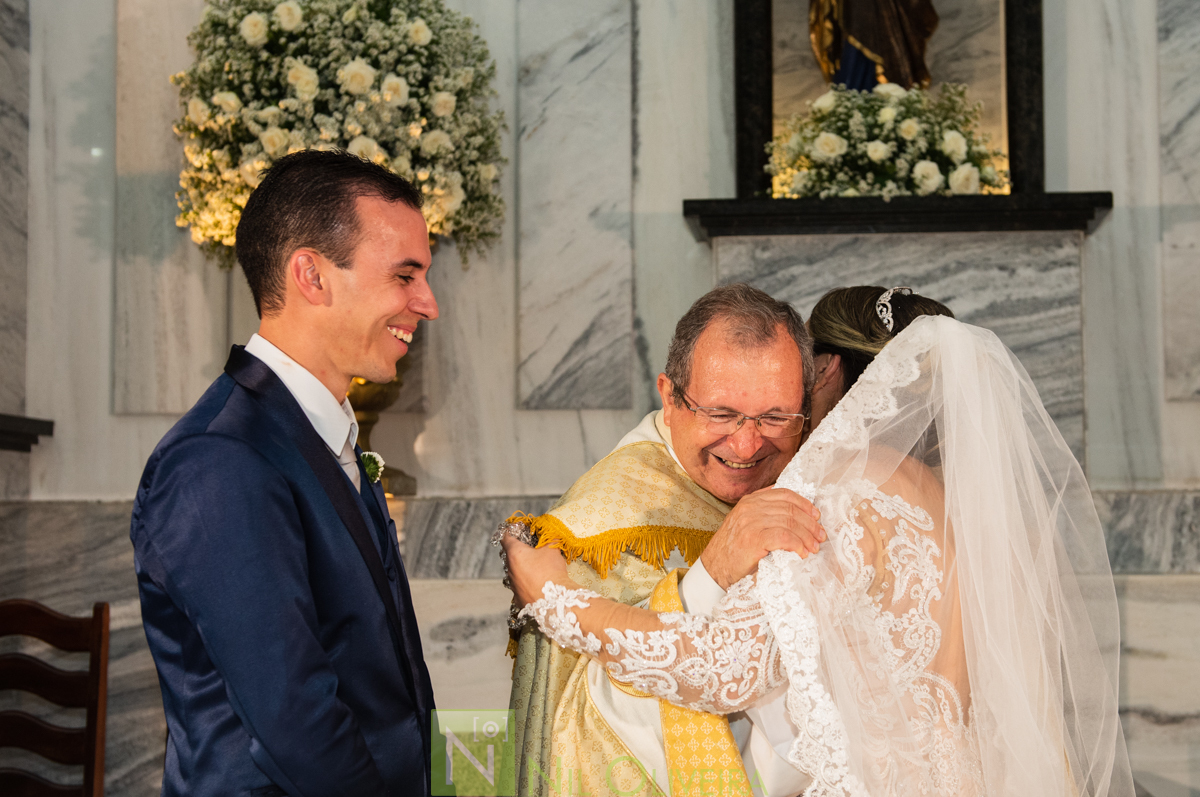 Recepção: Chez Marie, Rec Cerimonial, Decoração Jackson Júnior e Geraldo Barros, Cicero bolos Artísticos, Bem Casados Niedja Belo, Caipfruta Drinks, Locatto Móveis, Star Iluminação Cênica, Jambo Bebidas, Neide Freire, Make Luana Souza, Penteados da Deyse,